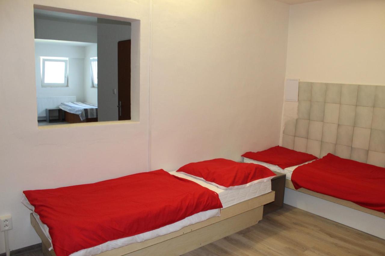 Dusan Apartments Orlová Kültér fotó